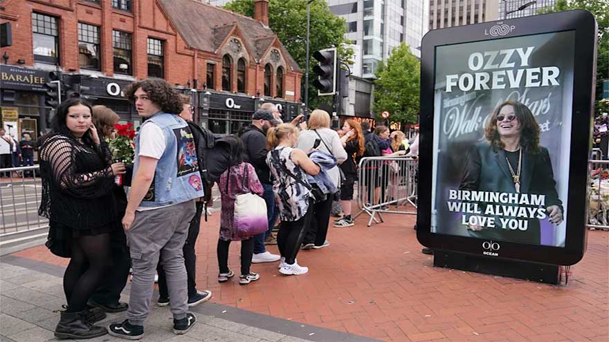 Osbourne family in tears as thousands flock to Birmingham for funeral