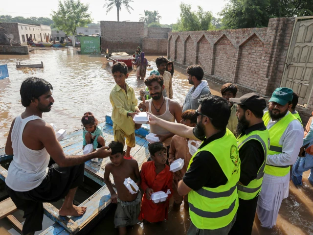 Flood levels drop in Sindh, Punjab as relief work continues