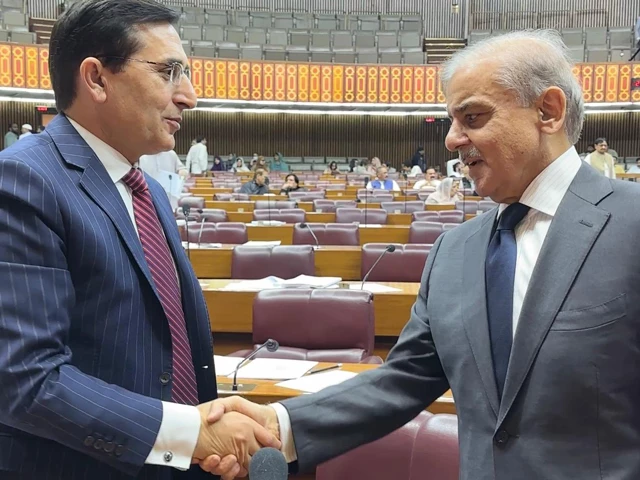 Govt renews talks offer to PTI