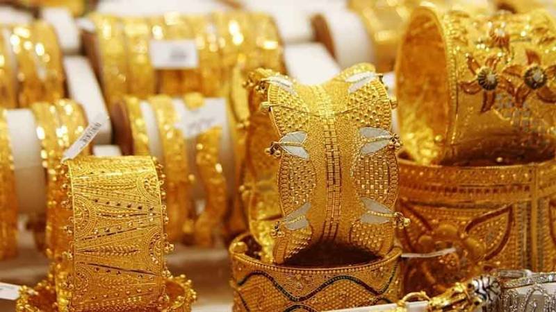 Gold price per tola drops Rs3,100 in Pakistan
